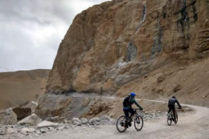 Manali Leh Cycling